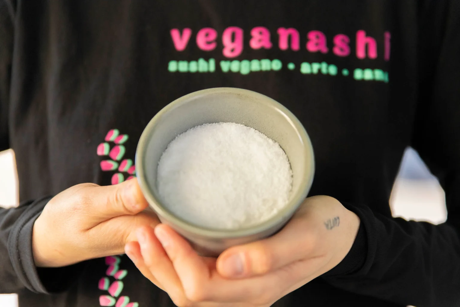 Cuenco con preparación de arroz de Veganashi